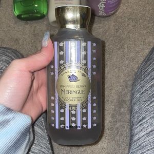 Whipped Berry Meringue Body Wash